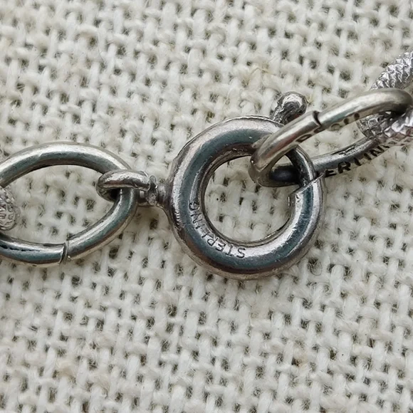 Vintage STERLING charm bracelet - Picture 11 of 11
